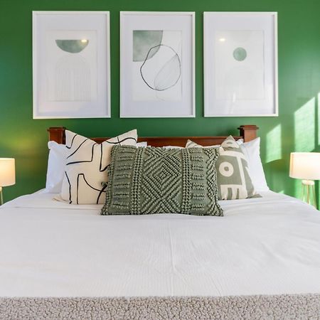 Gorgeous In Green - 2 Bed Central Oasis W/King Bed Christchurch Buitenkant foto