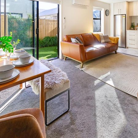 Gorgeous In Green - 2 Bed Central Oasis W/King Bed Christchurch Buitenkant foto