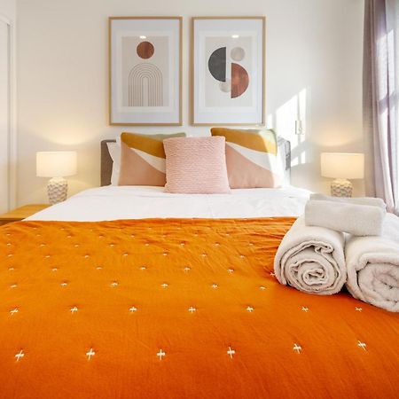 Gorgeous In Green - 2 Bed Central Oasis W/King Bed Christchurch Buitenkant foto