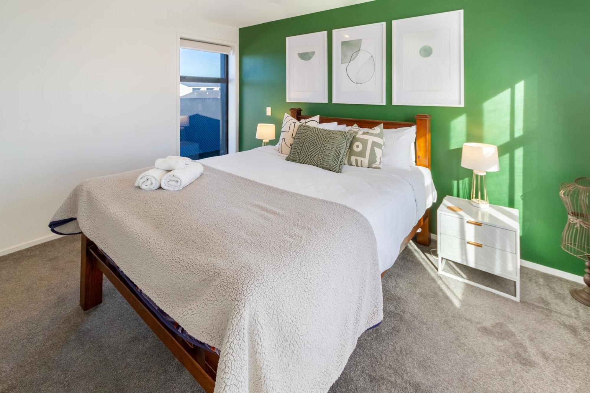 Gorgeous In Green - 2 Bed Central Oasis W/King Bed Christchurch Buitenkant foto