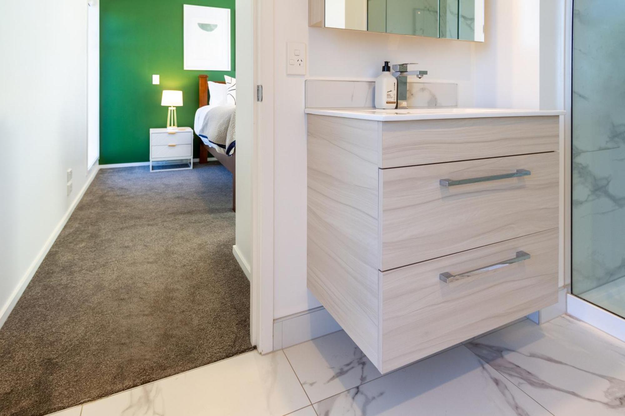 Gorgeous In Green - 2 Bed Central Oasis W/King Bed Christchurch Buitenkant foto
