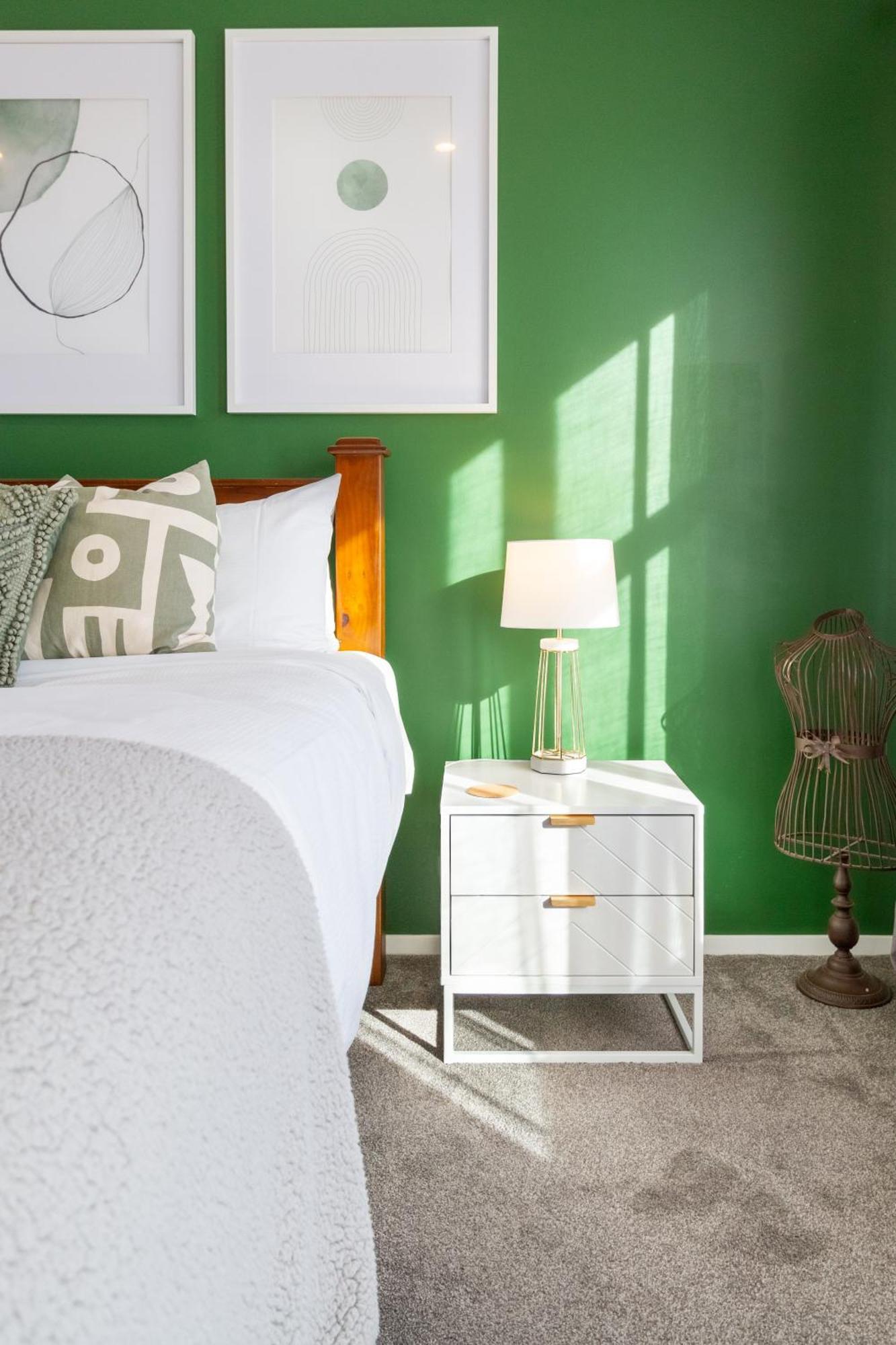 Gorgeous In Green - 2 Bed Central Oasis W/King Bed Christchurch Buitenkant foto