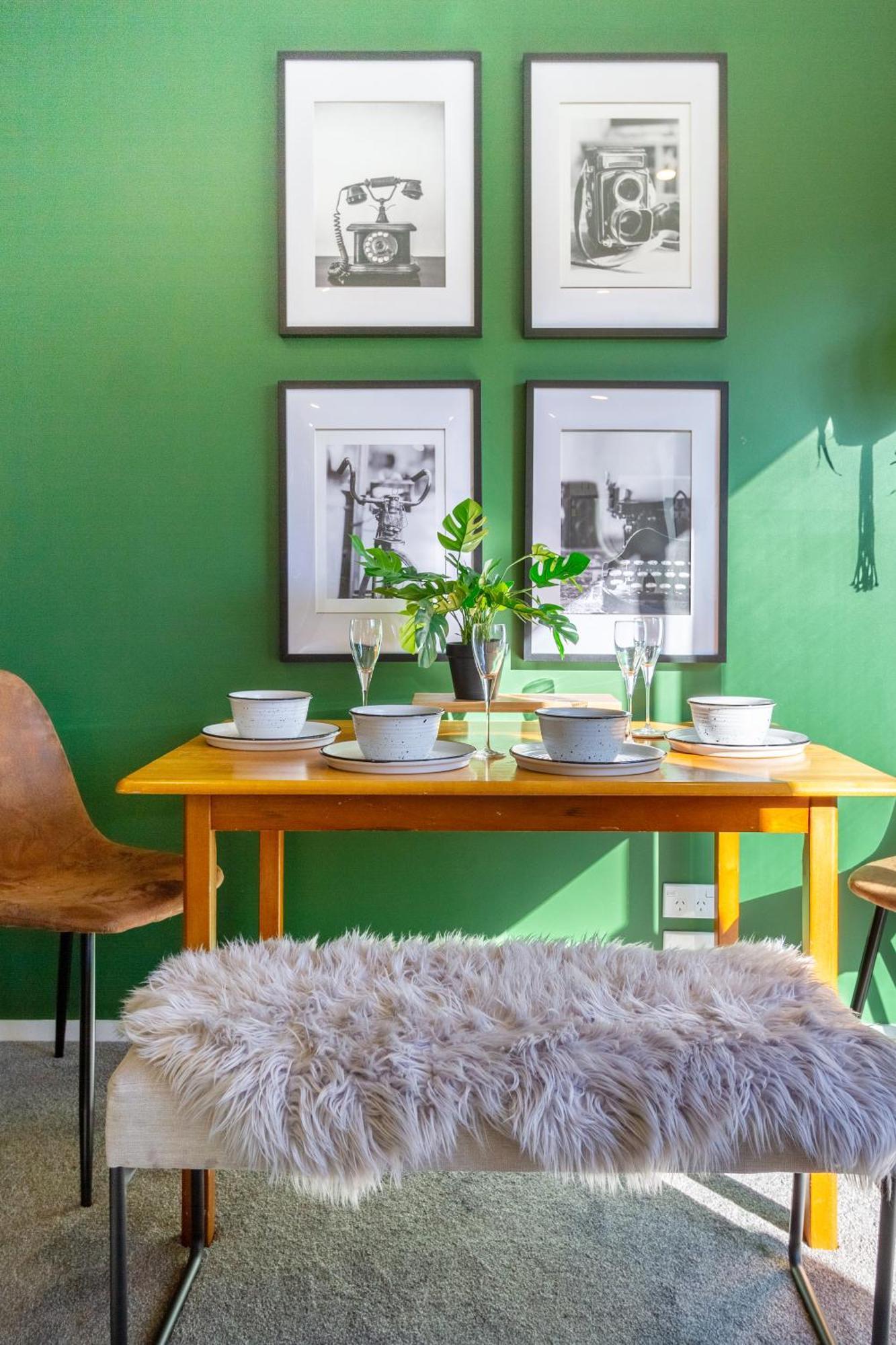 Gorgeous In Green - 2 Bed Central Oasis W/King Bed Christchurch Buitenkant foto