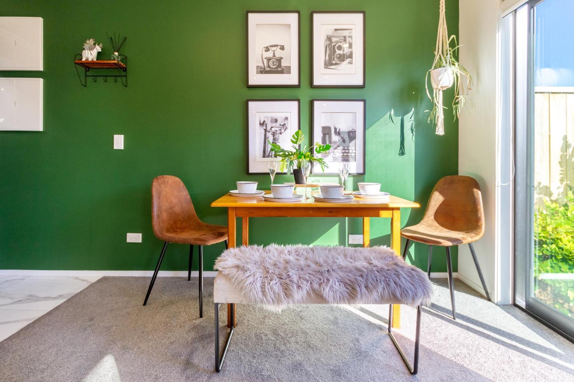 Gorgeous In Green - 2 Bed Central Oasis W/King Bed Christchurch Buitenkant foto